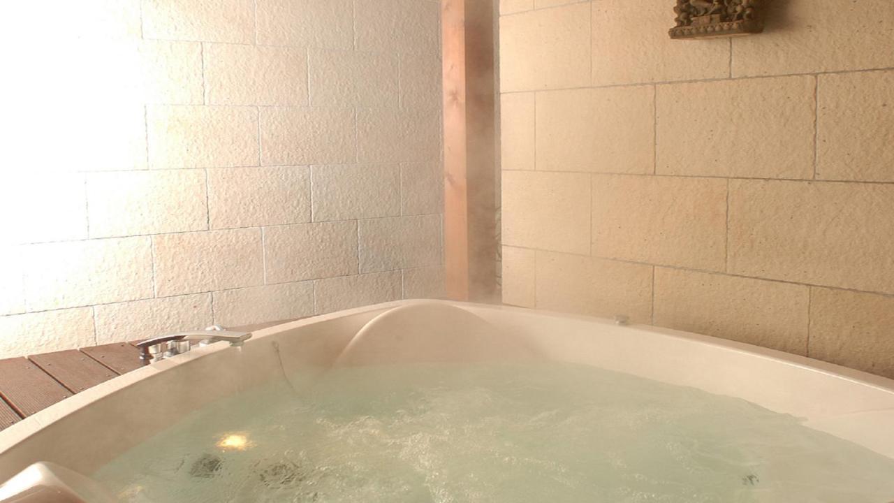 Hotel Allamanda大人の隠れ家リゾート Nara Kültér fotó